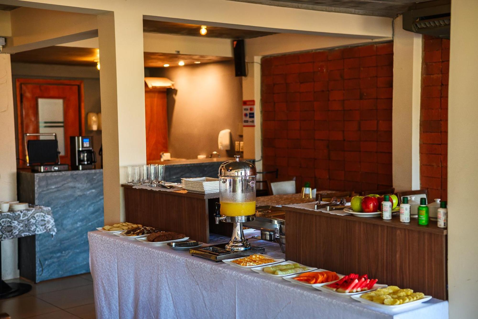Hotel Renty Beach Encarnación Kültér fotó